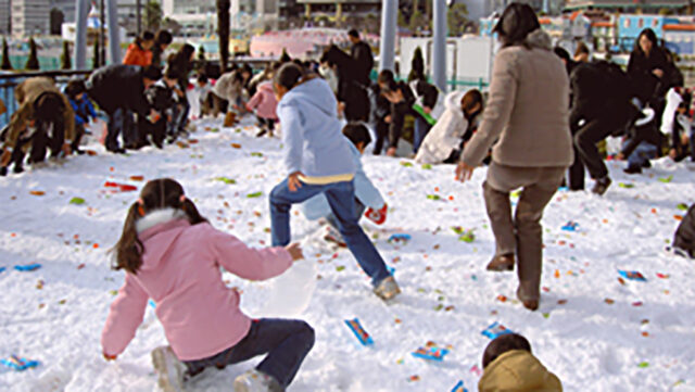 雪中宝さがし