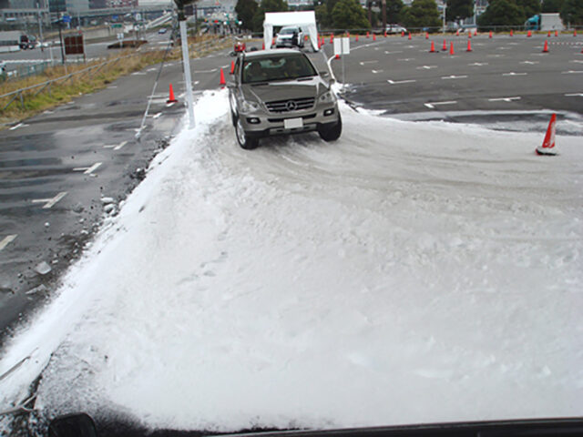 自動車メーカー主催　お台場